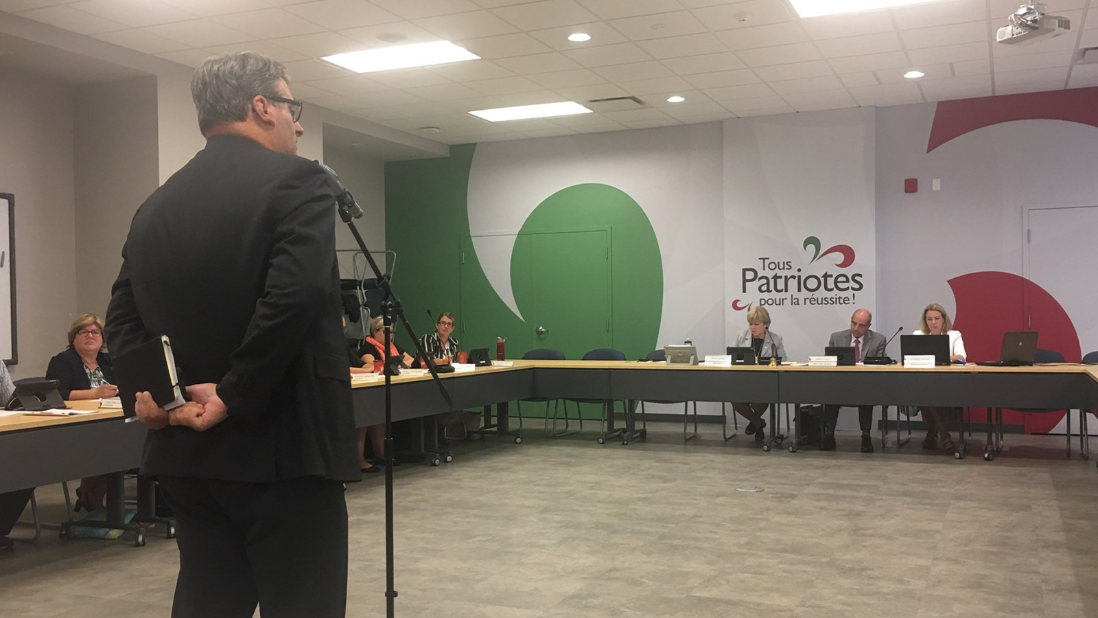 École secondaire de Chambly: Christian Picard rétablit les faits