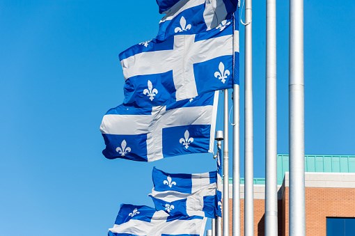 Dès 20 h, la mairesse de Chambly Alexandra Labbé, adressera quelques mots à l’ensemble des citoyens et effectuera ensuite le traditionnel discours patriotique.