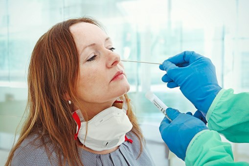COVID-19: une clinique de dépistage gratuit est diponible jusqu'à 13h