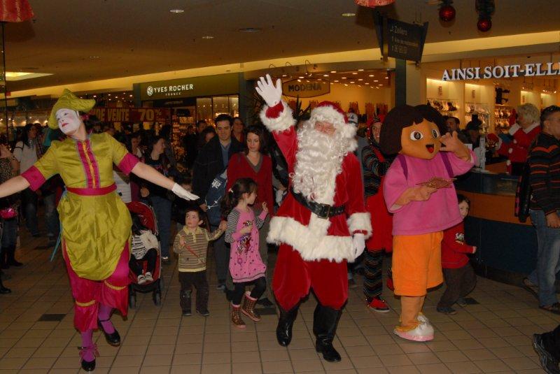 Attendus impatiemment par les enfants, le père Noël et ses amis sont arrivés au Mail Montenach de Beloeil, le 19 novembre dernier.