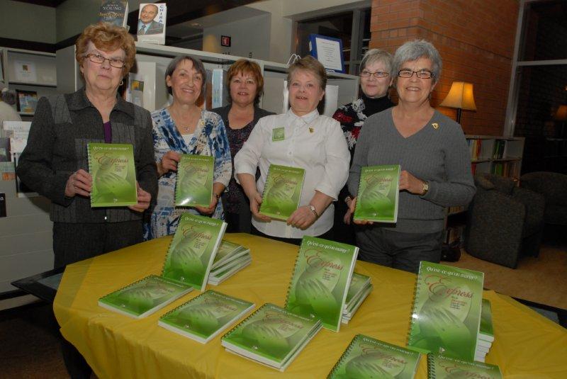 Le livre a été lancé à la bibliothèque Armand-Cardinal de Mont-Saint-Hilaire en présence des représentantes du Cercle de fermières Au pied de la montage Lise Provost, Lucie Robert Leclerc, Johanne Hébert, France Avoine (présidente), Thessy Lessard (secrétaire-trésorière), et Agathe De la Durantaye (vice-présidente).