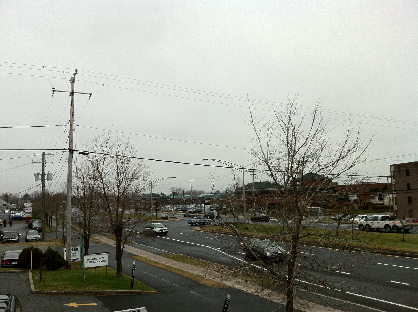 Mont-Saint-Hilaire entend déposer son inscription au programme d’enfouissement des réseaux de distribution d’électricité d’Hydro-Québec, dans le cadre du projet de revitalisation du boulevard Sir-Wilfrid-Laurier.