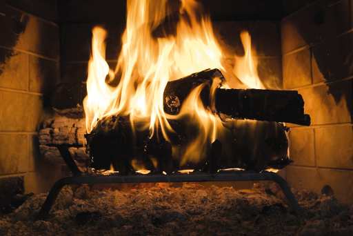 L’utilisation d’un poêle à bois est encadrée par une réglementation pointue dans certaines municipalités en raison des émissions polluantes attribuées à ce mode de chauffage.