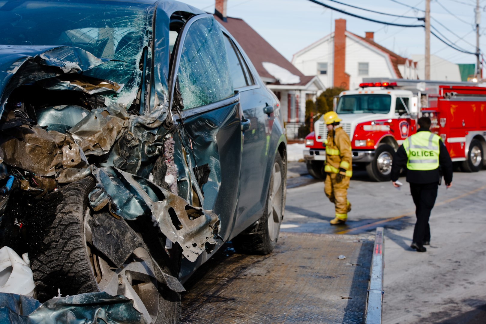 Accident avec blessé : une voiture percute un véhicule lourd