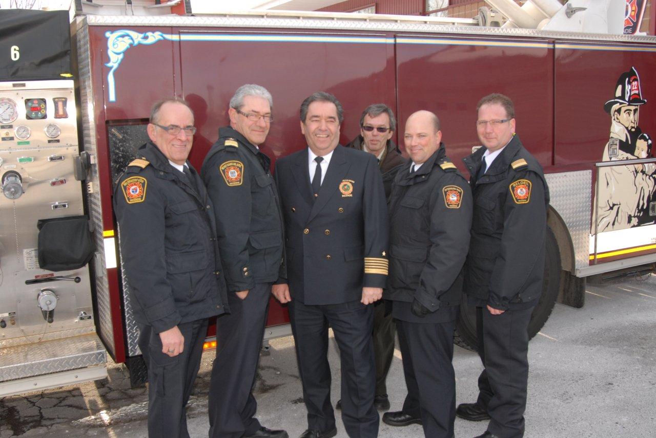 Les différents services de sécurité incendie des municipalités environnantes, dirigés par Alain Lacas (McMasterville), Jean Clément (Mont-Saint-Hilaire), Claude Bourassa (Saint-Basile-le-Grand), Jacques Caron, agent de planification régionale en sécurité incendie pour la MRC de la Vallée-du-Richelieu, John Thompson (Otterburn Park) et Donald Lebrun (Beloeil), s’associeront afin de faciliter l’entraide intermunicipale et d’intervenir encore plus efficacement.