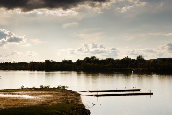 Le conseil de ville d'Otterburn Park a autorisé l'acquisition d’un terrain privé en amont en vue d'agrandir le site pour éventuellement y permettre la baignade.