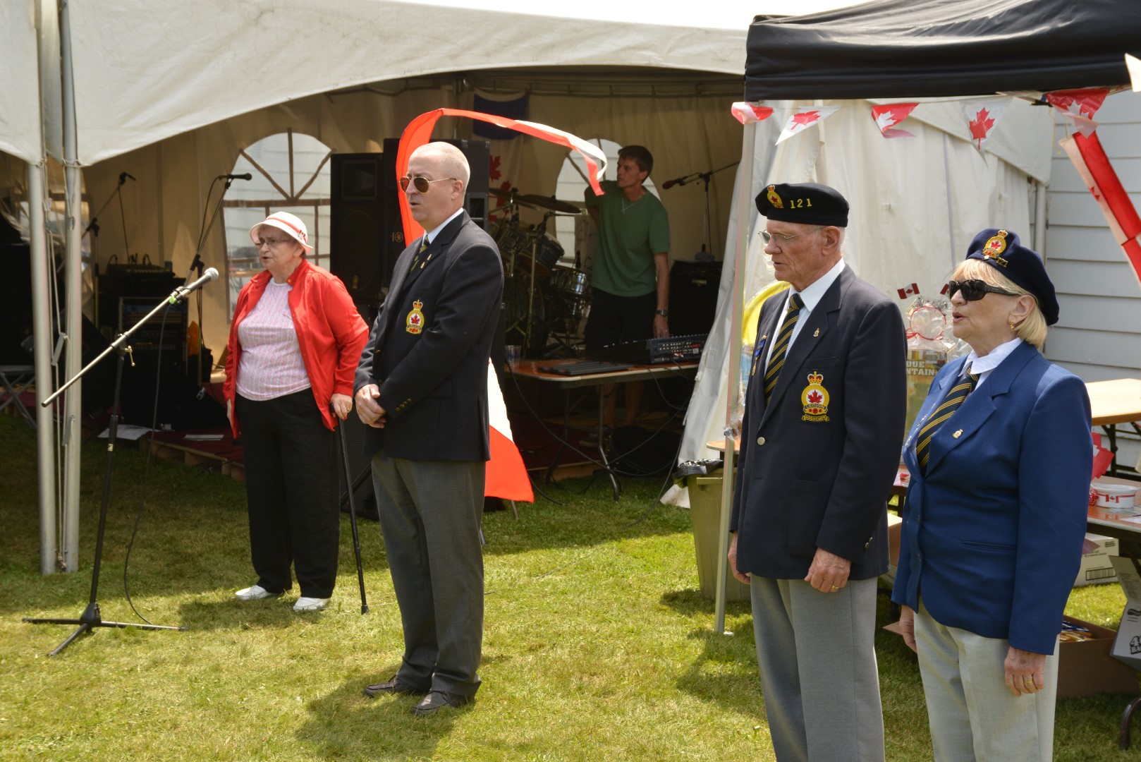 Cette journée familiale du 1er juillet a bien sûr commencé par l'hymne national, en présence d'anciens combattants.