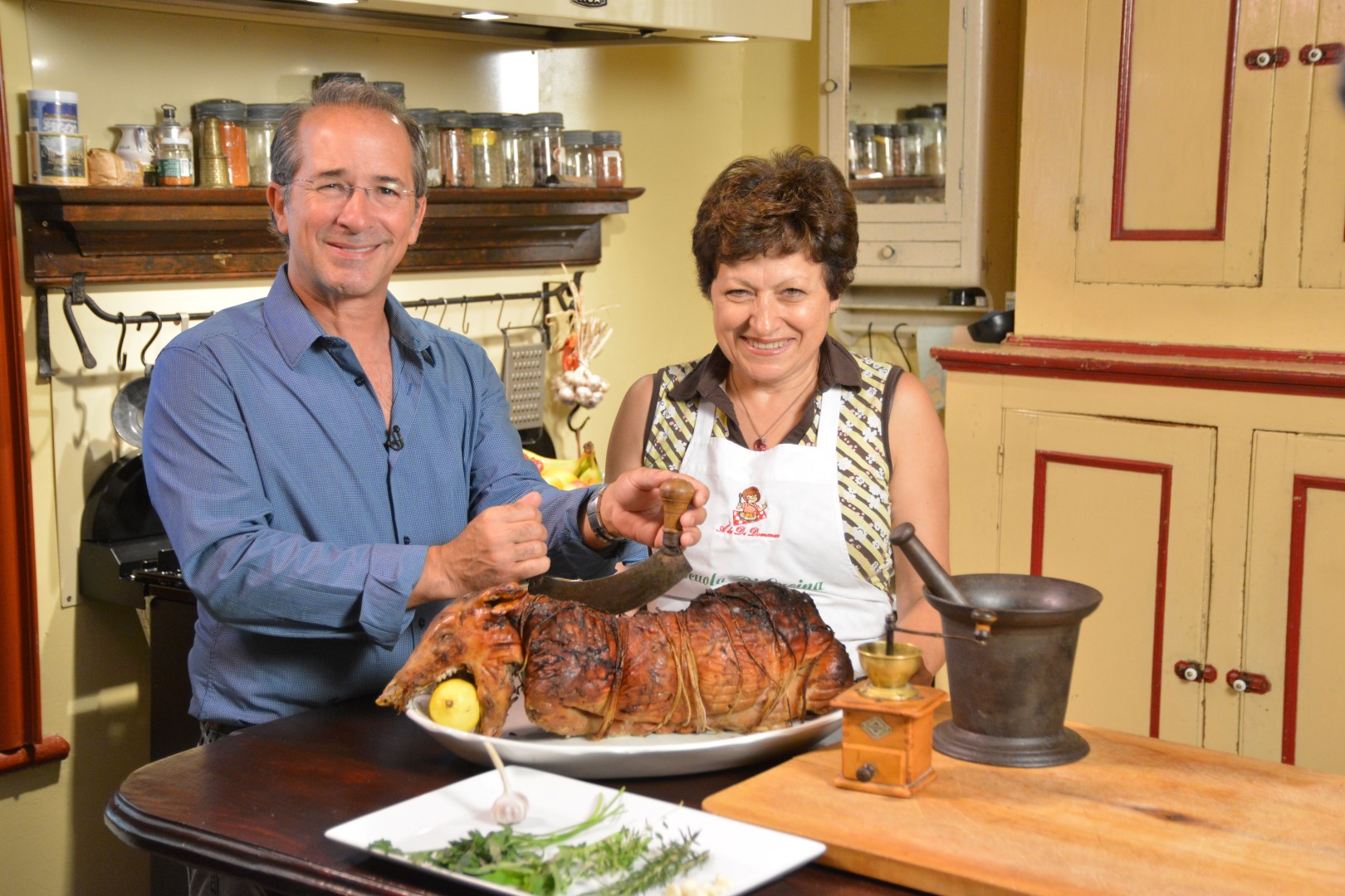 L'animateur de l’émission L’Épicerie, Denis Gagné, s'est rendu une deuxième fois dans la cuisine de Maria Di Domenico, à Beloeil, pour un tournage.
