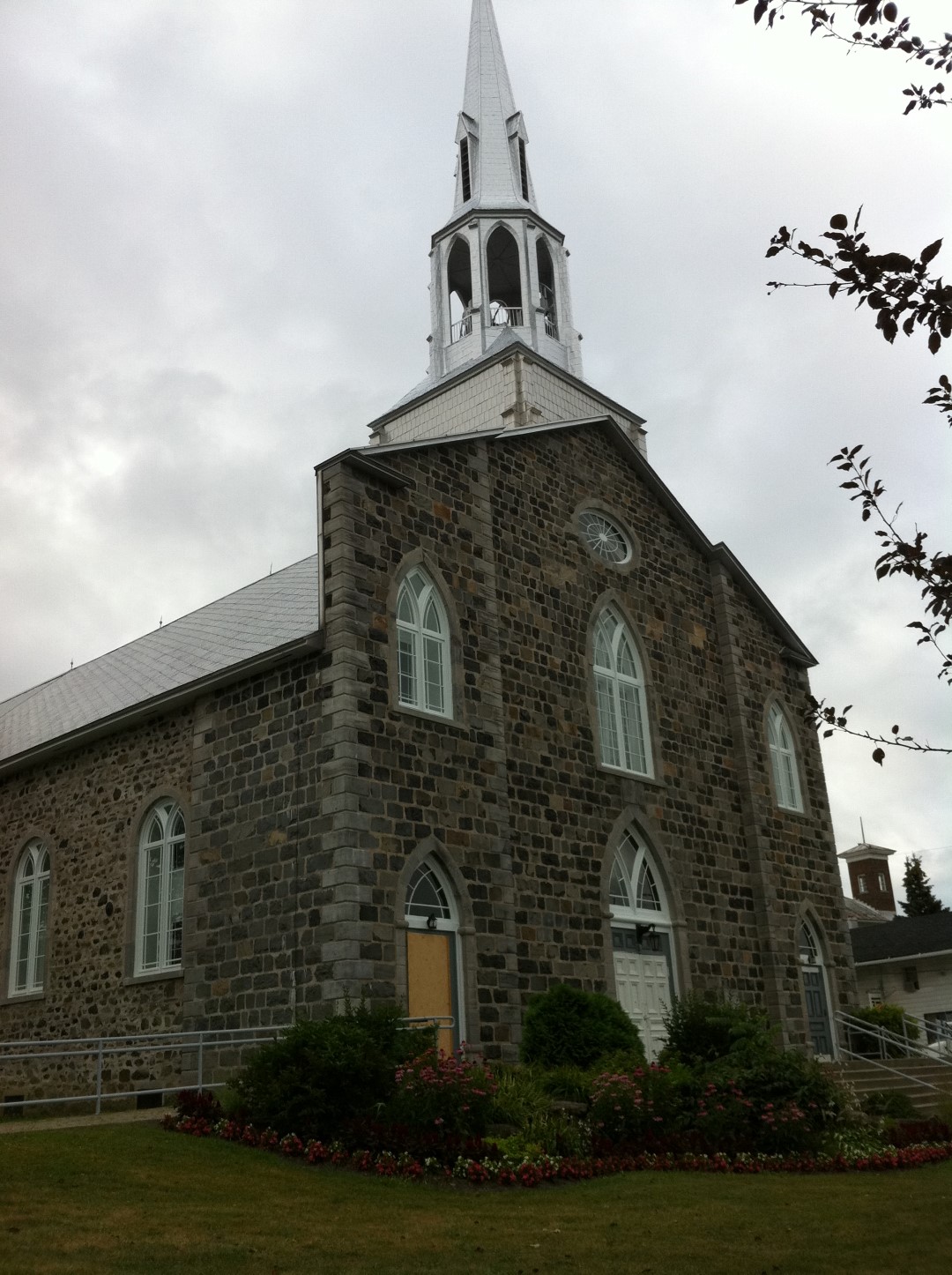 Près de la moitié des églises du Diocèse de Saint-Jean–Longueuil ont des difficultés financières. Mais les paroisses du diocèse de Saint-Hyacinthe, qui regroupe notamment Beloeil et Mont-Saint-Hilaire (photo), s’en sortent plutôt bien.