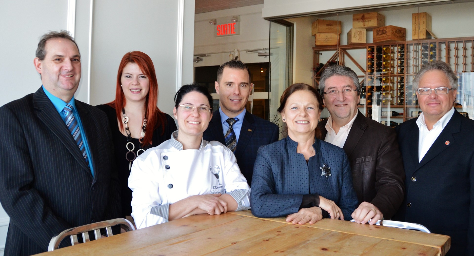 Les membres du comité d’organisation de la Fine tablée Centraide 2013 : (de gauche à droite) Danny Laroche, Sabrina Paquin, Véronique Prévost, Jonathan Robin, Colette Lemoine, Michel Chagnon et Daniel Laplante. Absents sur la photo : Pierre Piché, Pierrre Deslandes et Hélène Dion.