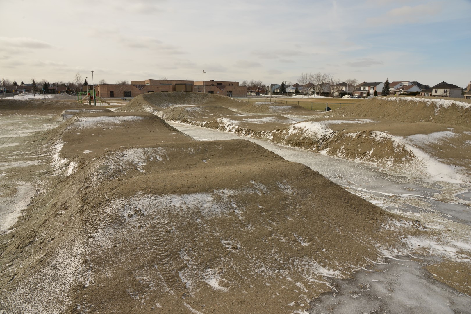 La Ville terminera les travaux de la piste de BMX au parc Gédéon-Coursolles.
