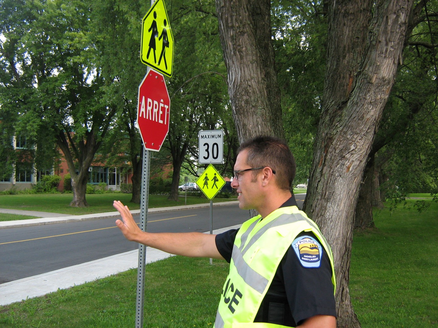La Régie de police Richelieu−Saint-Laurent invite les automobilistes à faire preuve de vigilance lorsqu’ils circulent en zones scolaires.