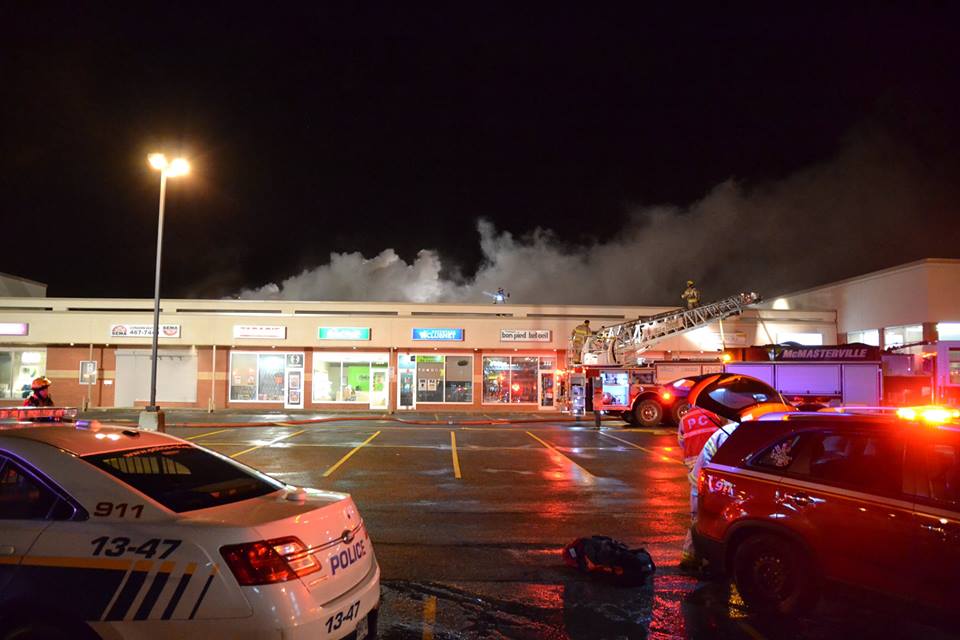 Pizzéria ravagée par les flammes à Beloeil