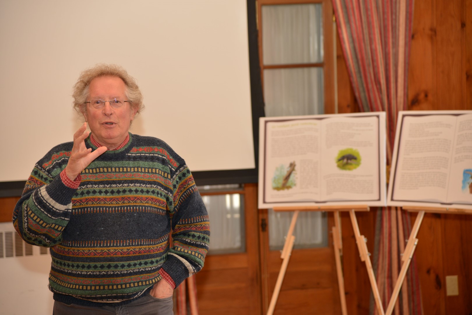Le directeur du Centre de la Nature du mont Saint-Hilaire, Kees Vanderheyden a présenté le concours.