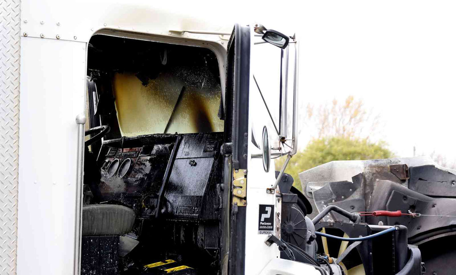 Feu électrique dans un camion