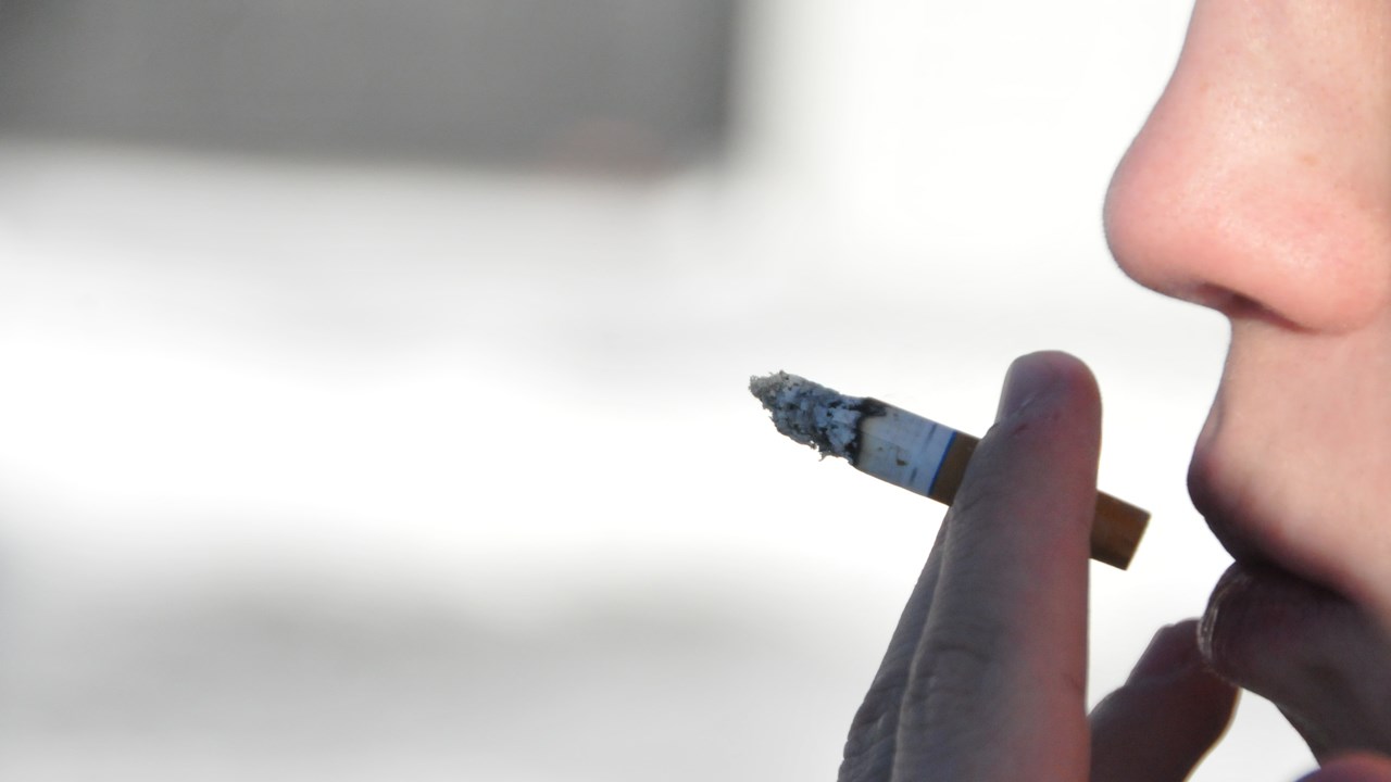 La ministre déléguée à la Santé publique présente la nouvelle loi anti-tabac
