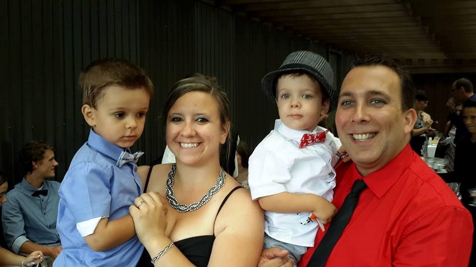 Mathieu (à droite), en compagnie de petite famille soit sa femme Josée-Anne Lachapelle et ses enfants Luke et Liam.