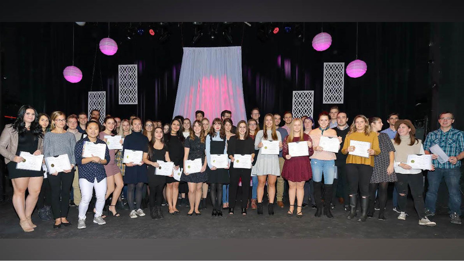 Remise de 30 200 $ en bourses aux étudiantes et étudiants du Cégep Saint-Jean-sur-Richelieu!