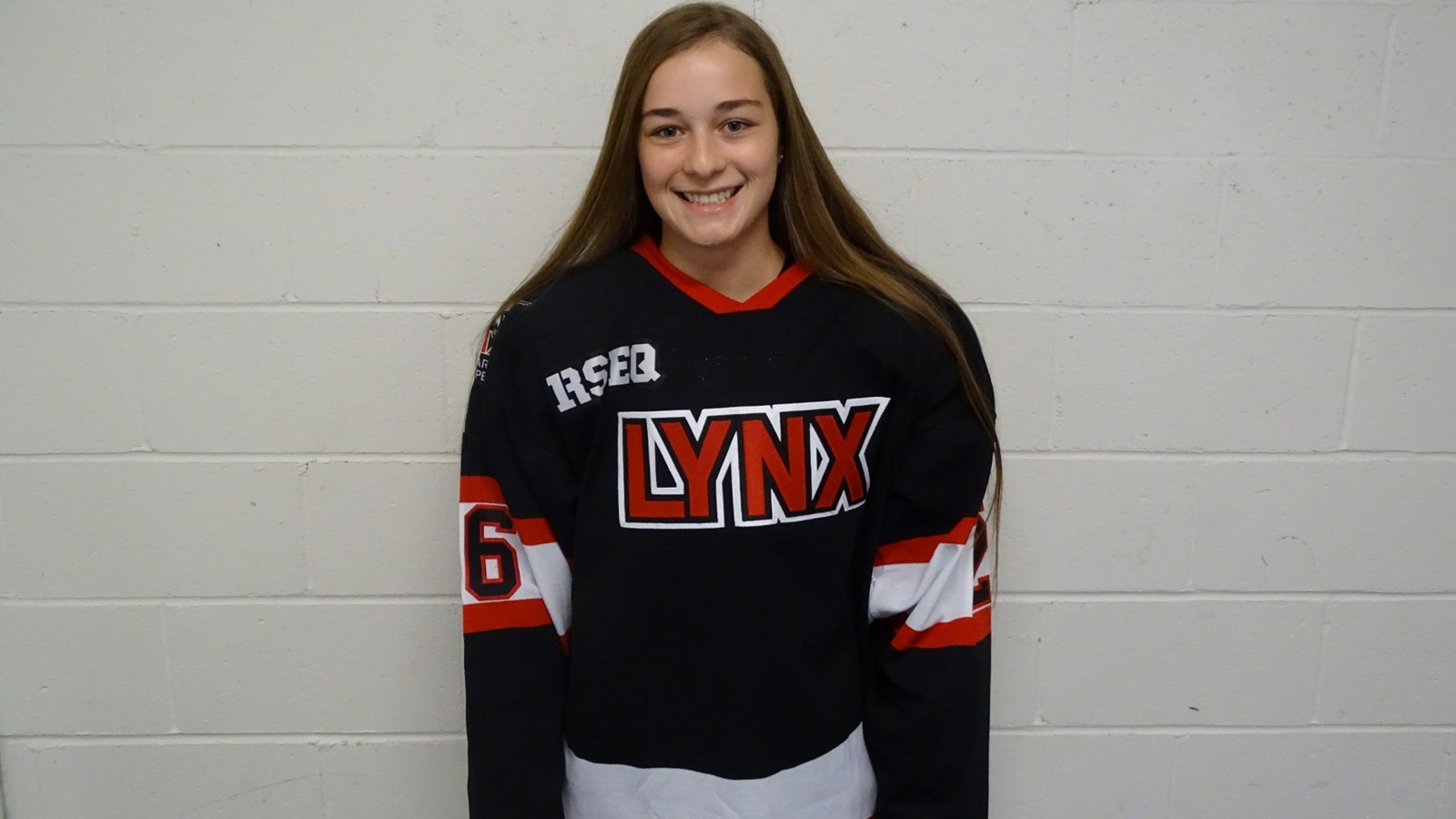 Émilie Lavoie, étudiante en Science de la santé de l’équipe de hockey. 