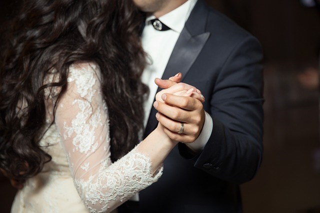 Dernières tendances de costumes de mariage