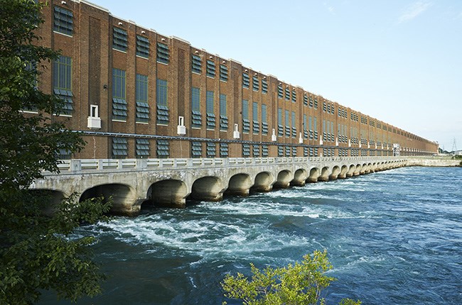 Hydro-Québec invite les plaisanciers à faire preuve de prudence près de ses installations