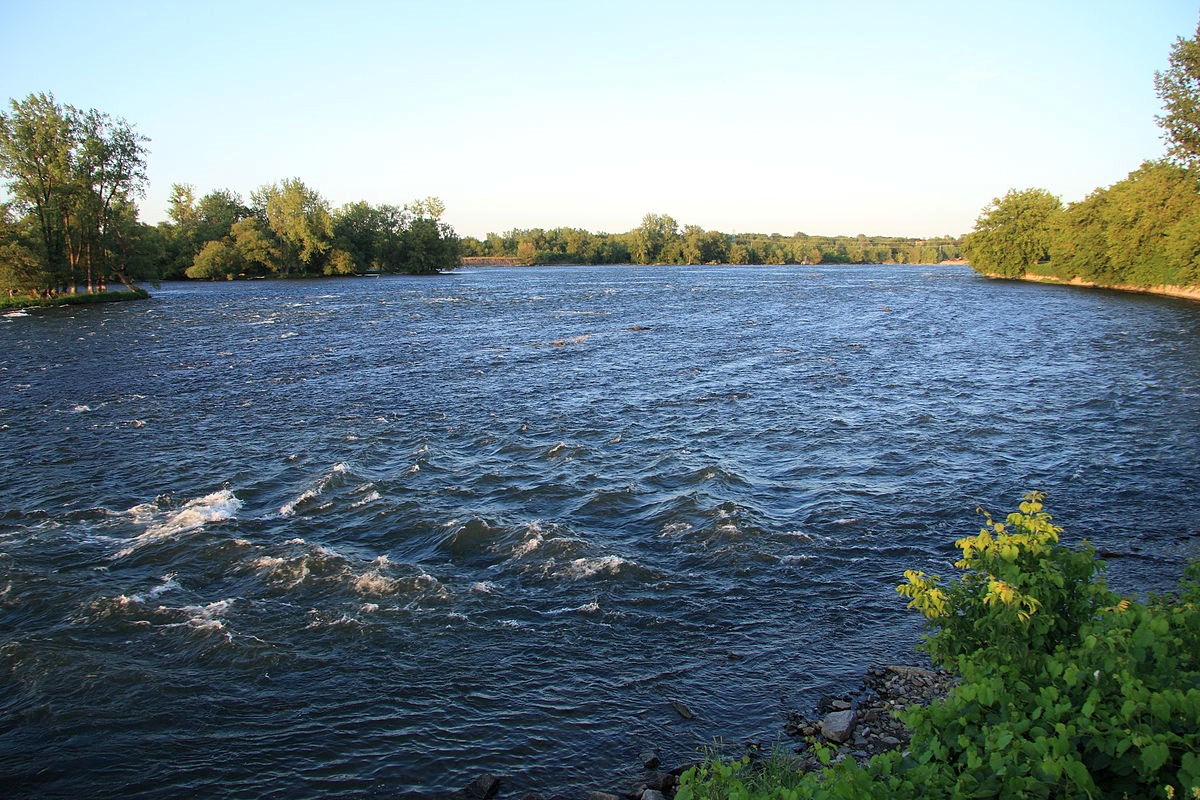 Corvée de nettoyage aux Îles Saint-Jean dans le Richelieu