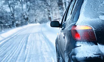 Couper le moteur avant trois minutes l'hiver, un geste écologique