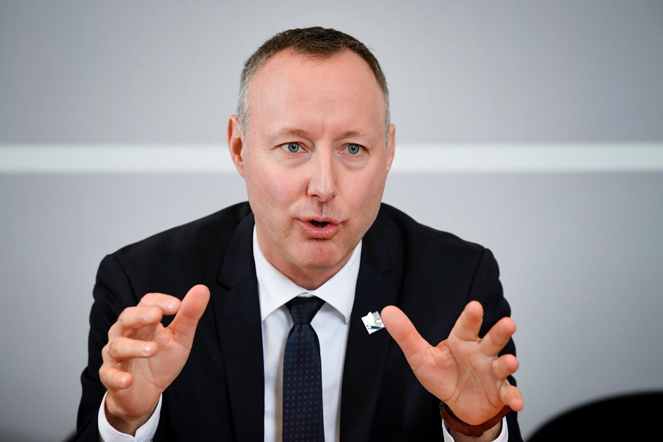 Jean-Bernard Émond sera présent demain pour distribuer des masques à la population.