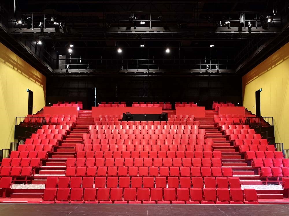 Québec annonce un nouveau programme d'aide temporaire aux salles de spectacles