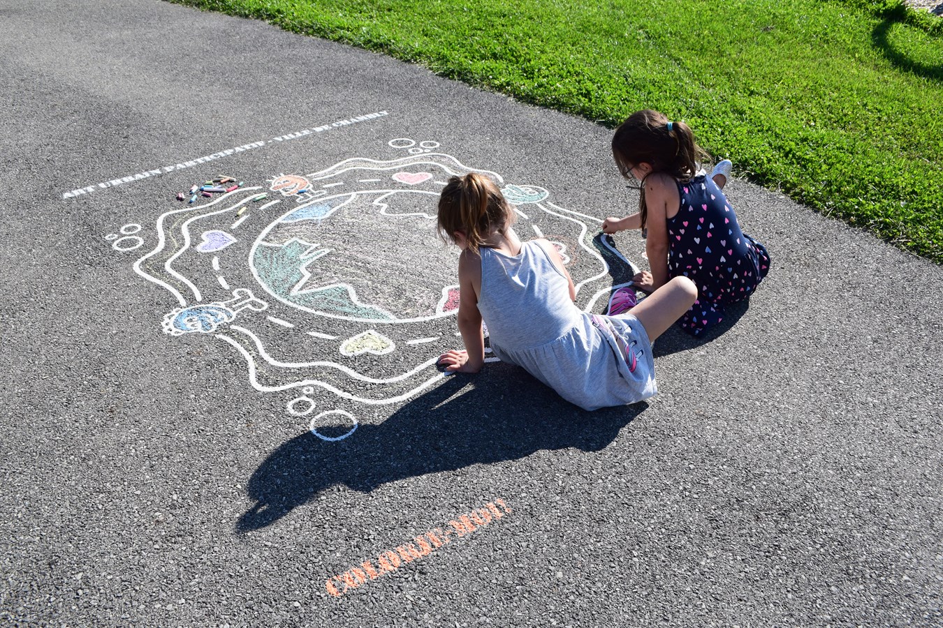 Art urbain participatif à Chambly: une invitation à colorier
