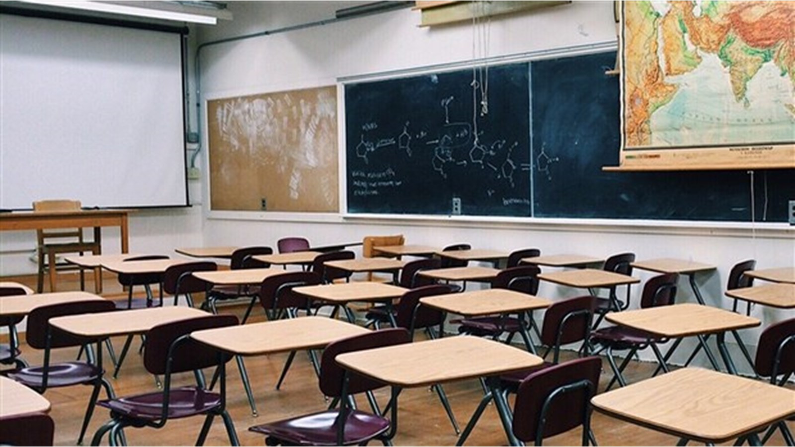 Au total, 1 369 classes ont été testées à trois reprises cet été pour vérifier la qualité de leur air