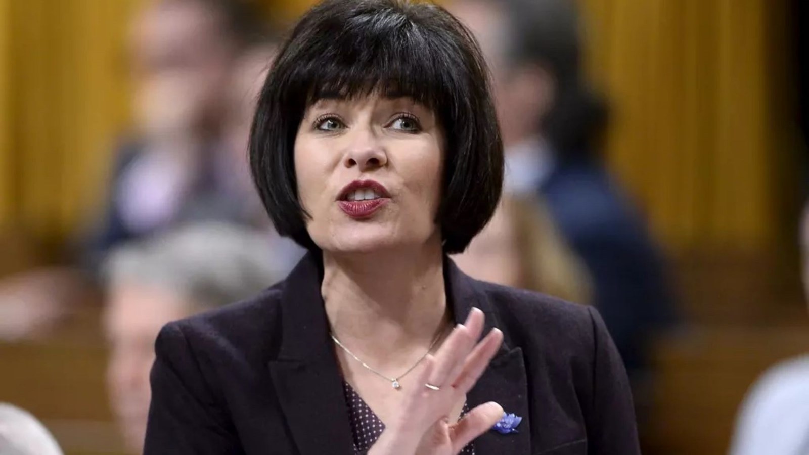 La ministre de Langues officielles, Ginette Petitpas Taylor.