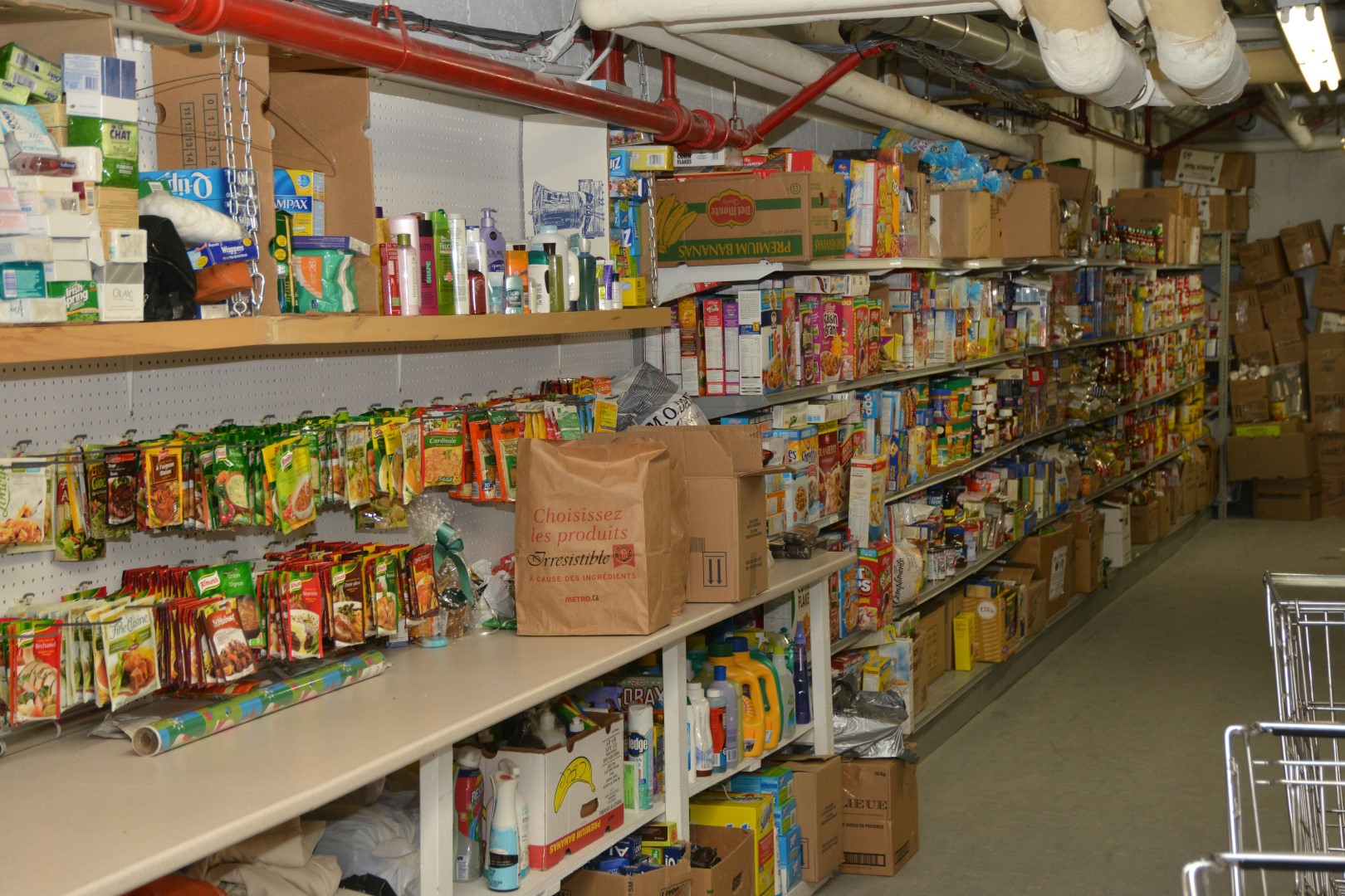 Certains médias ont remis en cause la qualité nutritionnelle de plusieurs aliments offerts par la population pour les paniers de Noël.