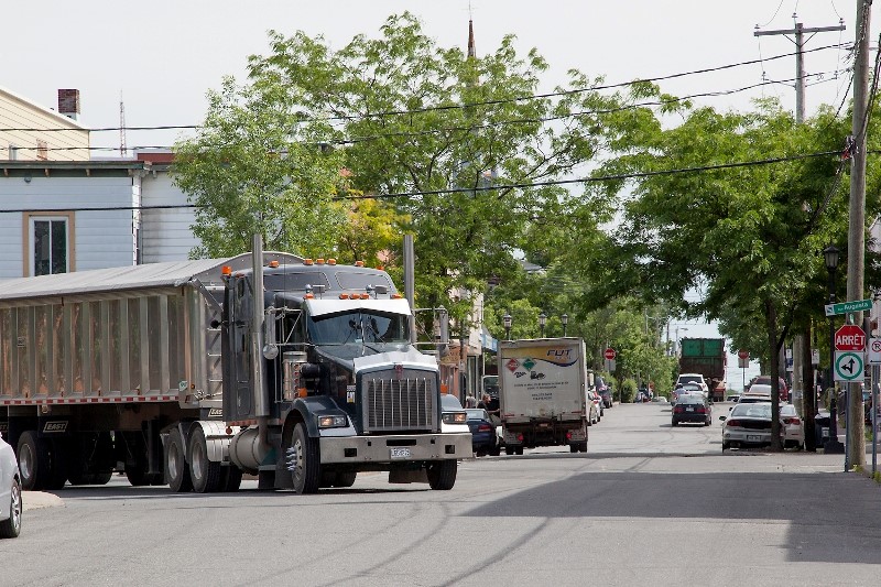 Sorel-Tracy encadre le camionnage