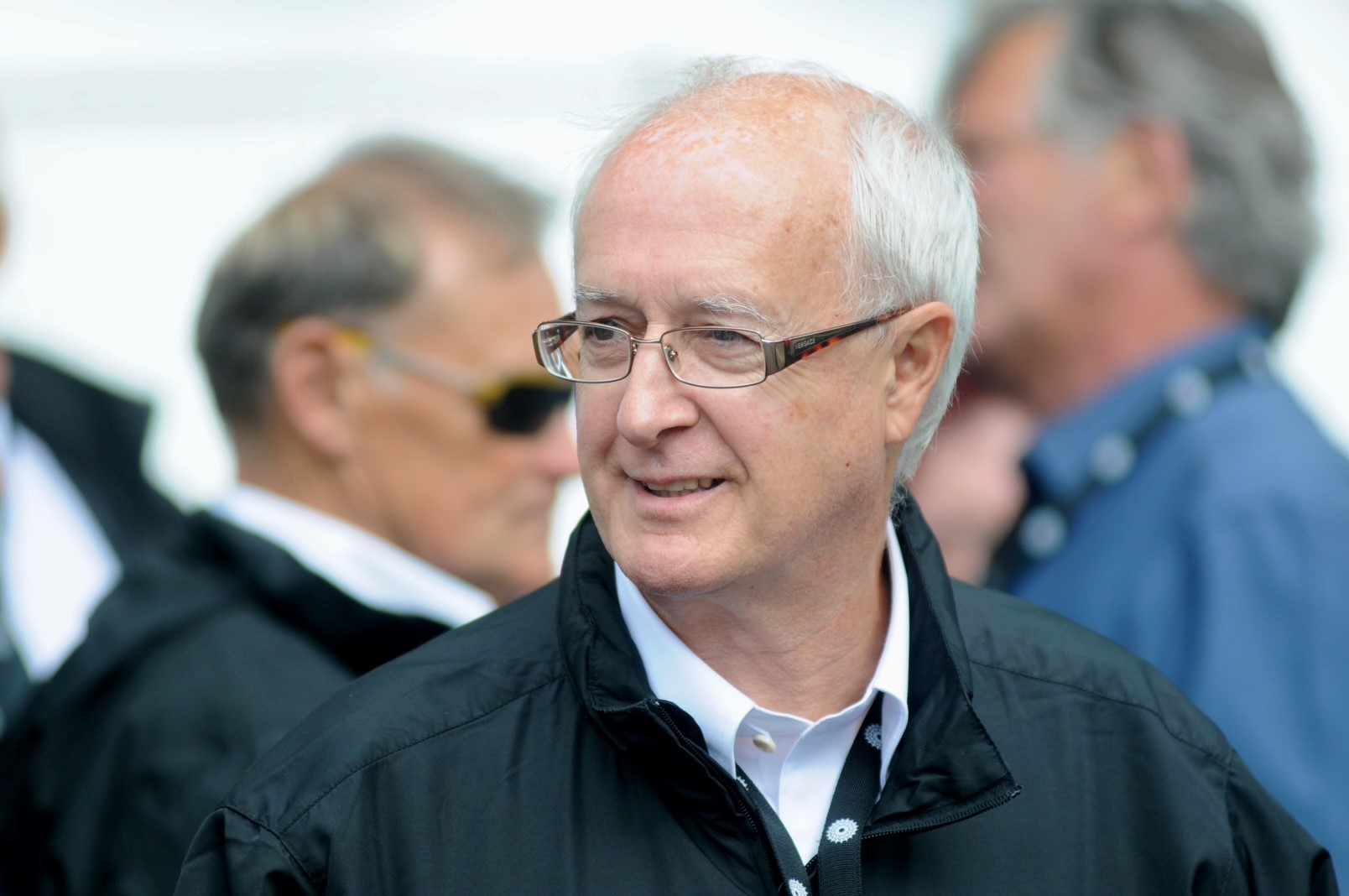 Gilles Péloquin à l'animation de la course de la Fondation Hôtel-Dieu