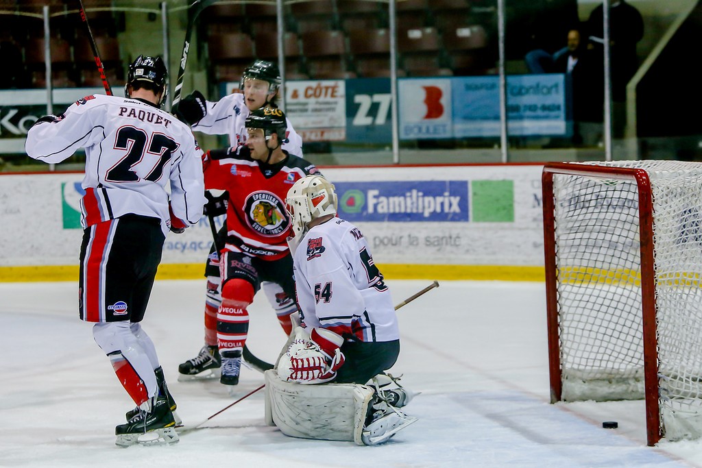 Les Éperviers se donnent une avance de 2-0