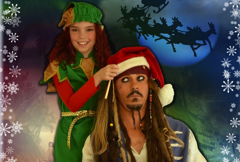 Les Pirates des Caraïbes et le lutin de Noël à la Maison des gouverneurs  