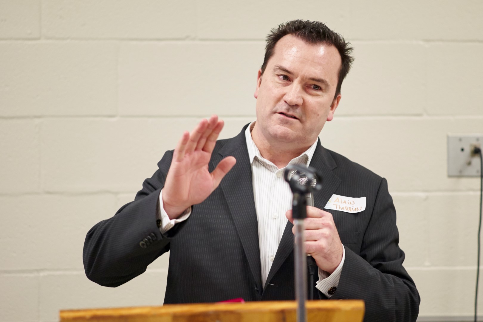 Alain Therrien (député de Sanguinet)