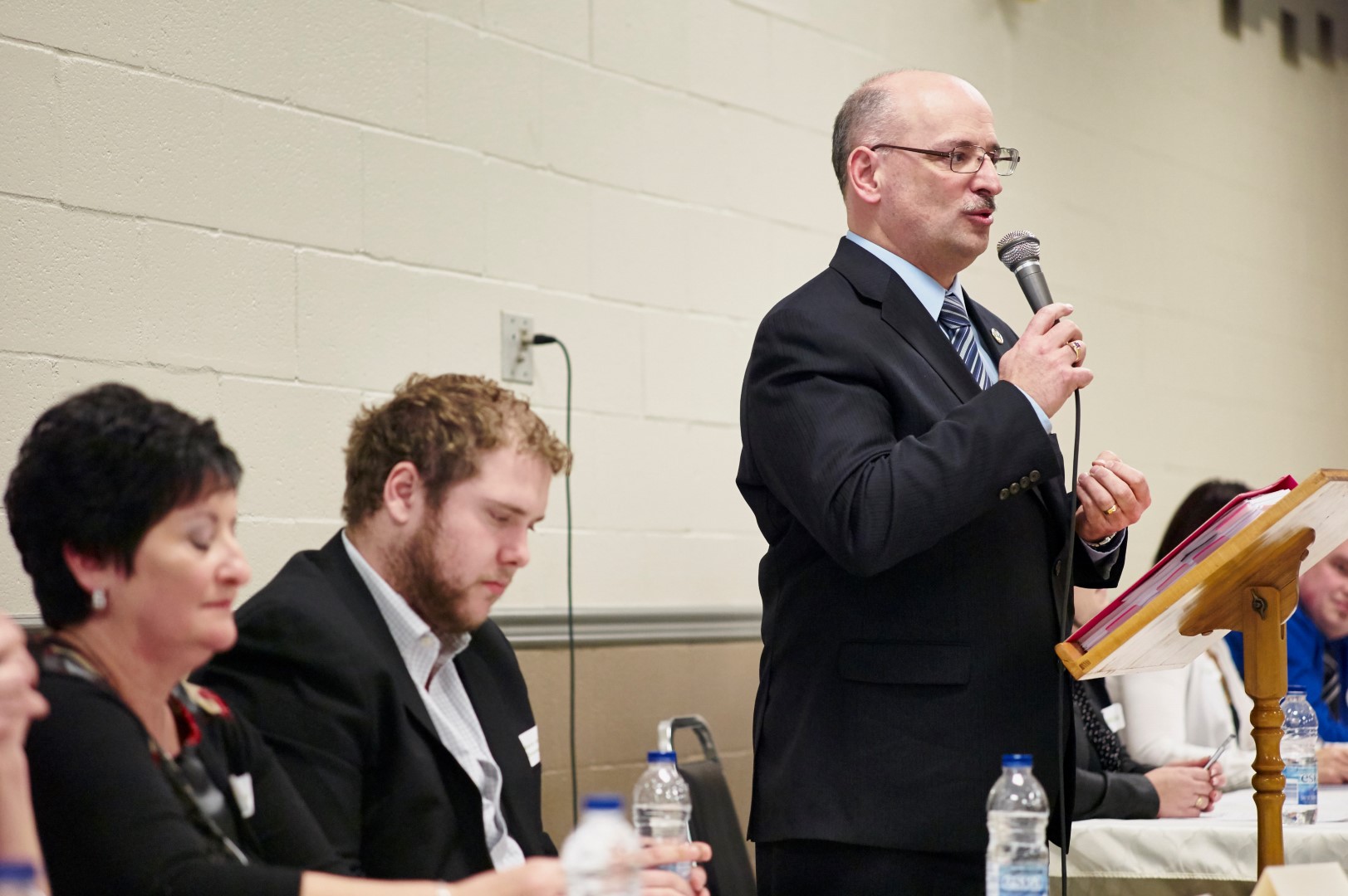 Sylvie Boyer (Vents d'espoir), Marc-Antoine Cloutier (Juripop), Richard Merlini (député)