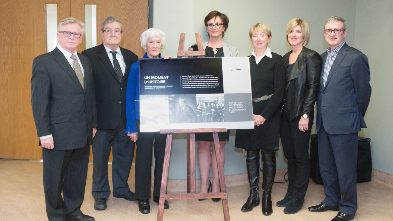 Une plaque commémorative pour souligner le lien entre le CSSS Pierre-De Saurel et la famille Lussier