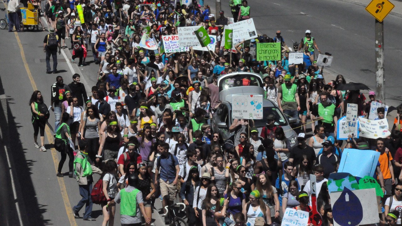 Quatre élèves de Sorel-Tracy à la Marche Monde de Montréal