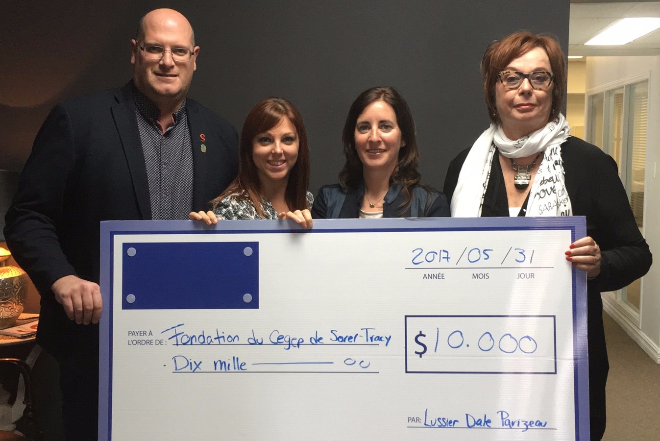 Lussier Dale Parizeau remet 10 000 $ à la fondation du Cégep de Sorel-Tracy 