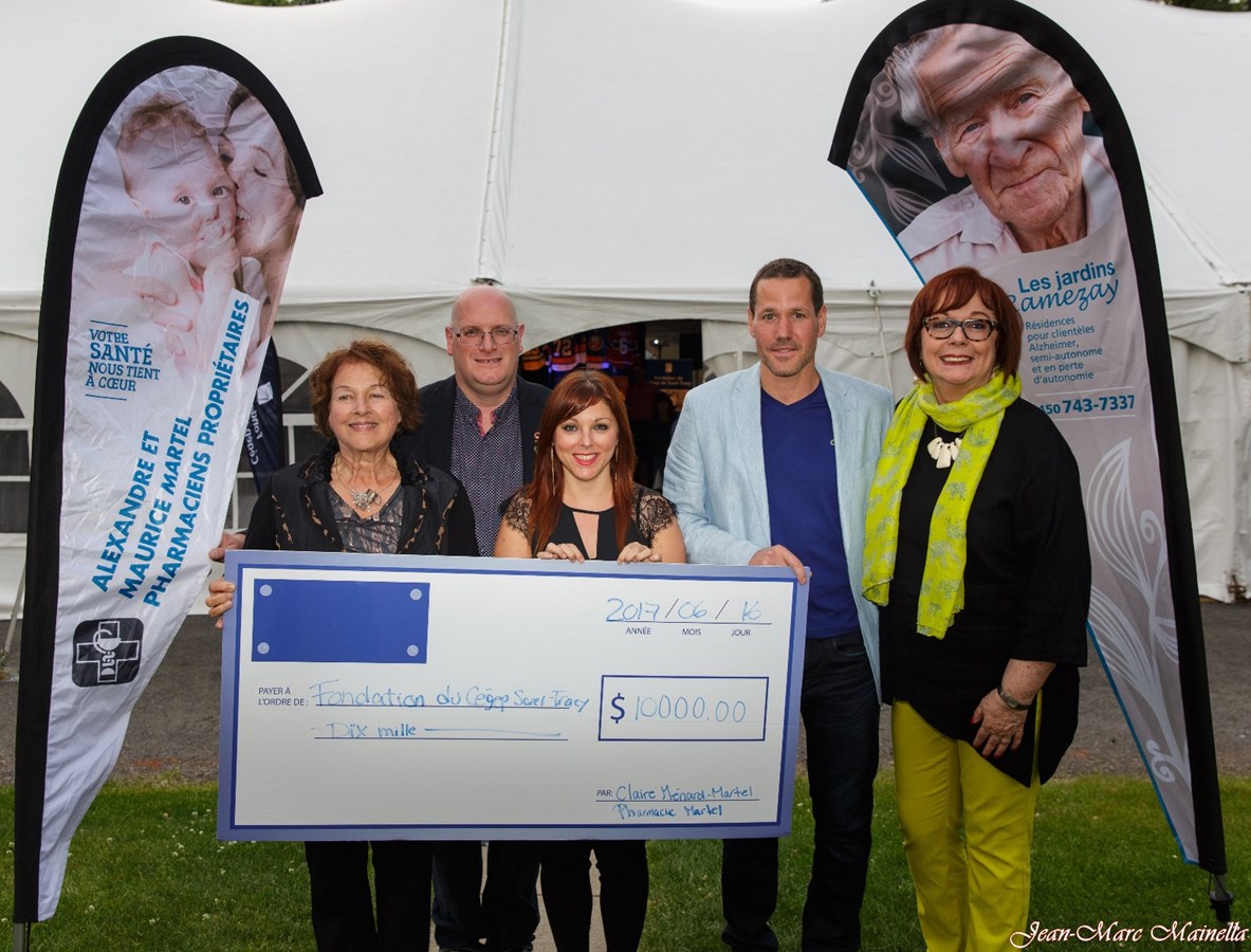 La Pharmacie Alexandre Martel et madame Claire Ménard-Martel remettent 10 000 $ à la Fondation du Cégep de Sorel-Trac
