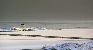 Deux pêcheurs secourus après avoir dérivé sur la glace