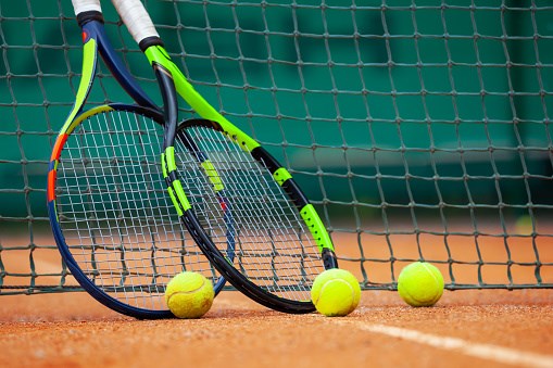 Des réfections engagées sur les terrains de tennis au parc-école Bernard-Gariépy
