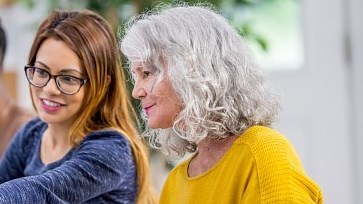 CohabitAction: une alternative au logement pour les aînés et les plus jeunes