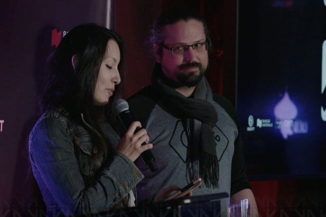 À gauche: Kim Berthiaume, cofondatrice de Unreliable Narrators.