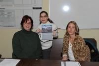Jacinthe Nantel, conseillère et porte-parole à l ACEF des Basses-Laurentides ainsi que les enquêteuses Nicole Filiatrault et Diane Bastien ont présenté les résultats de leur enquête qui s'est déroulée de février à avril 2010 auprès de 14 commerces et de 21 de leurs véhicules.