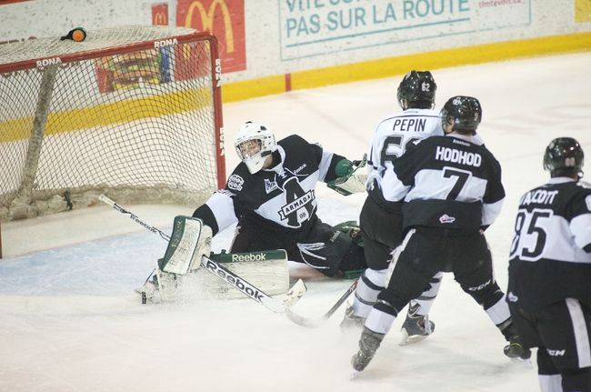 Les Olympiques coulent l'Armada