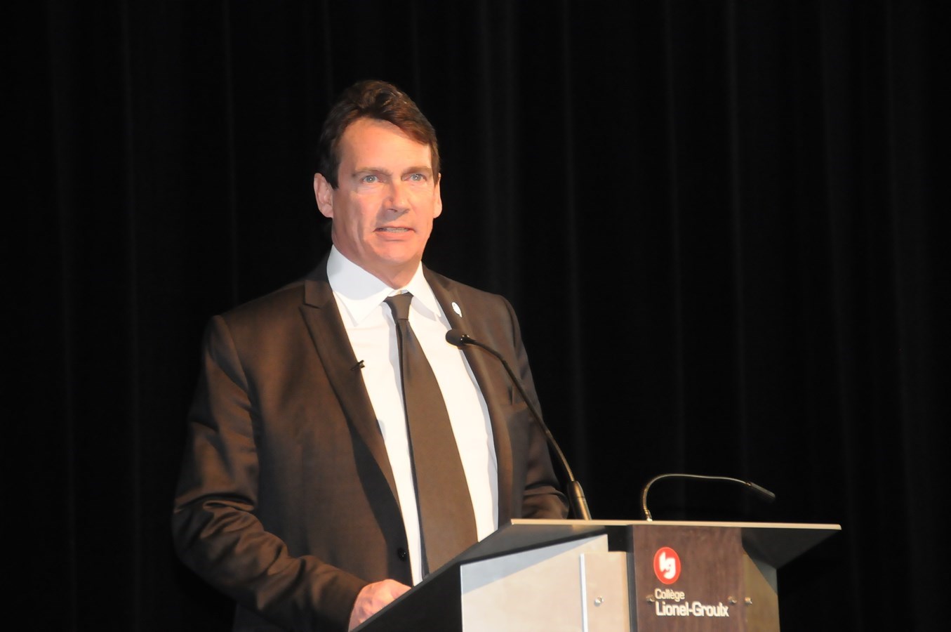 Pierre Karl Péladeau obtient l'appui des jeunes péquistes des Laurentides